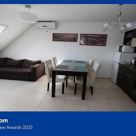 Blonde River Apartman Sőtér Szeged Esterno foto