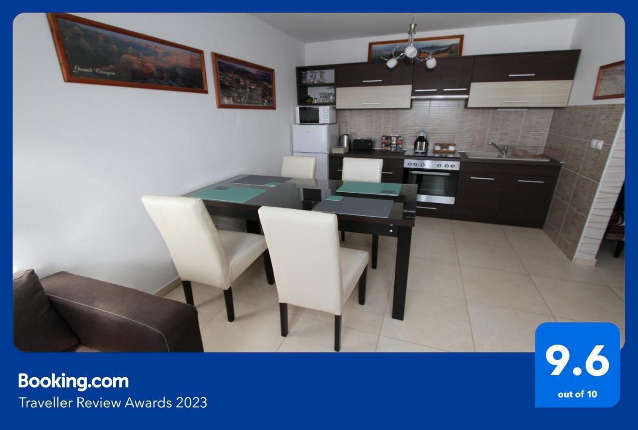 Blonde River Apartman Sőtér Szeged Esterno foto