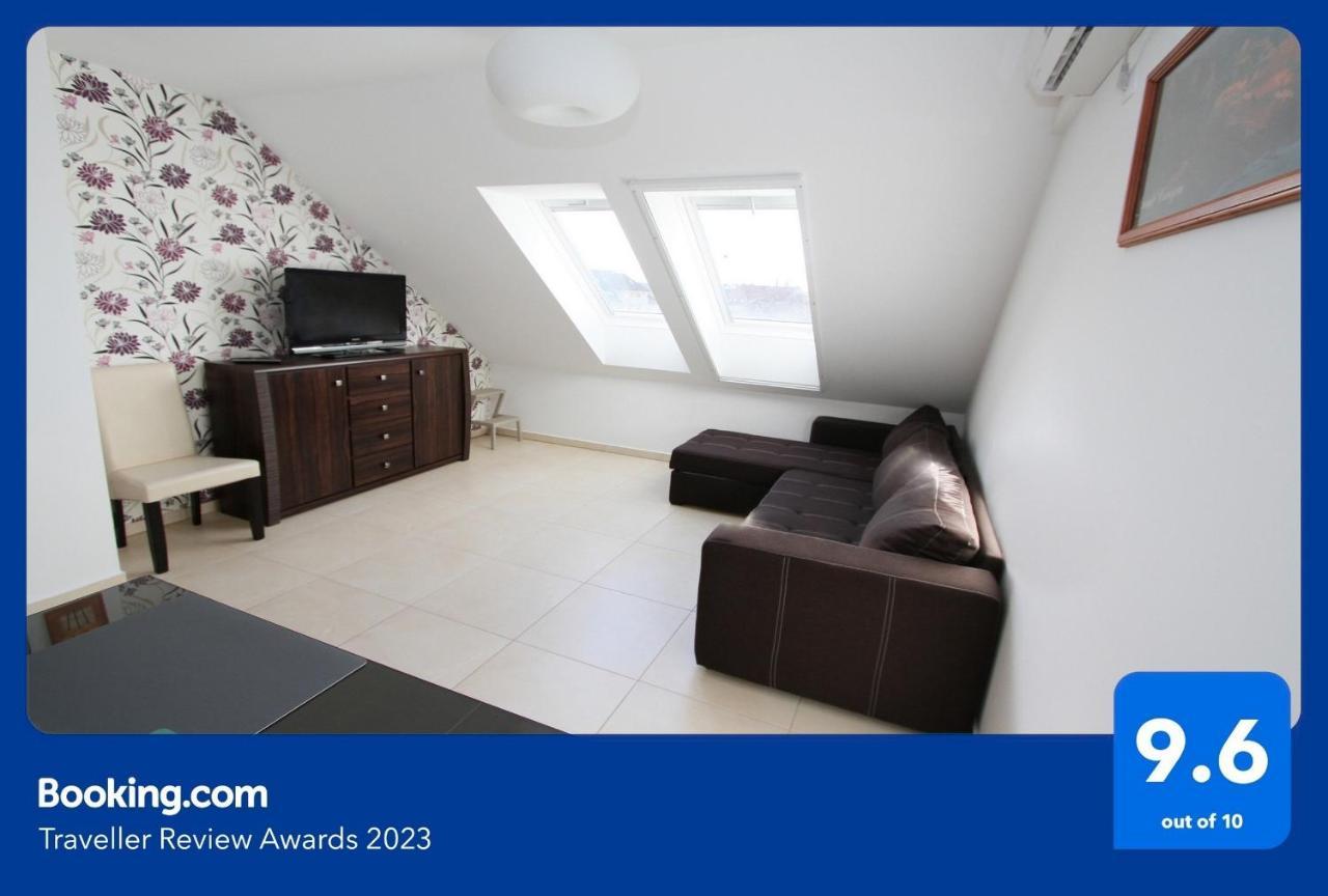 Blonde River Apartman Sőtér Szeged Esterno foto