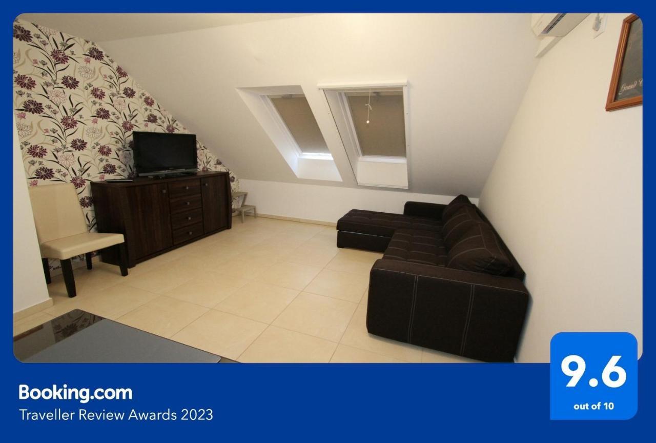 Blonde River Apartman Sőtér Szeged Esterno foto